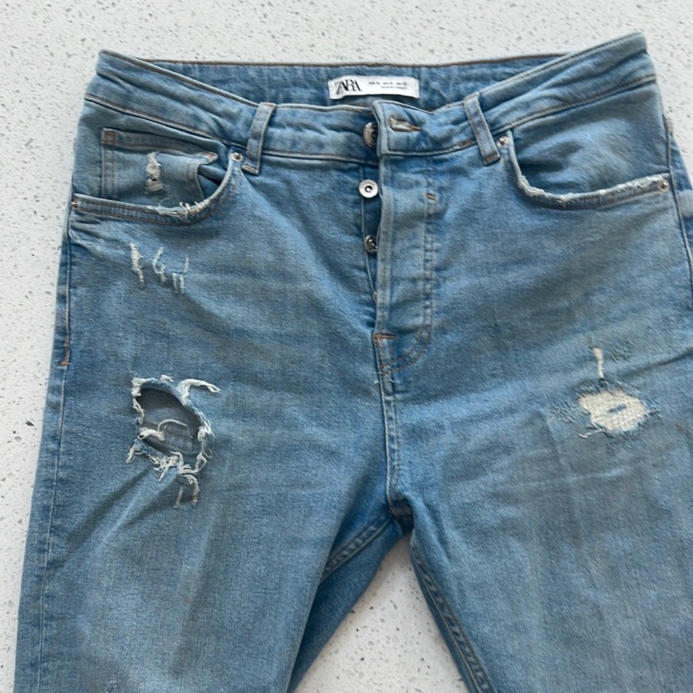 Zara Ripped Jeans - Picture 2 of 8